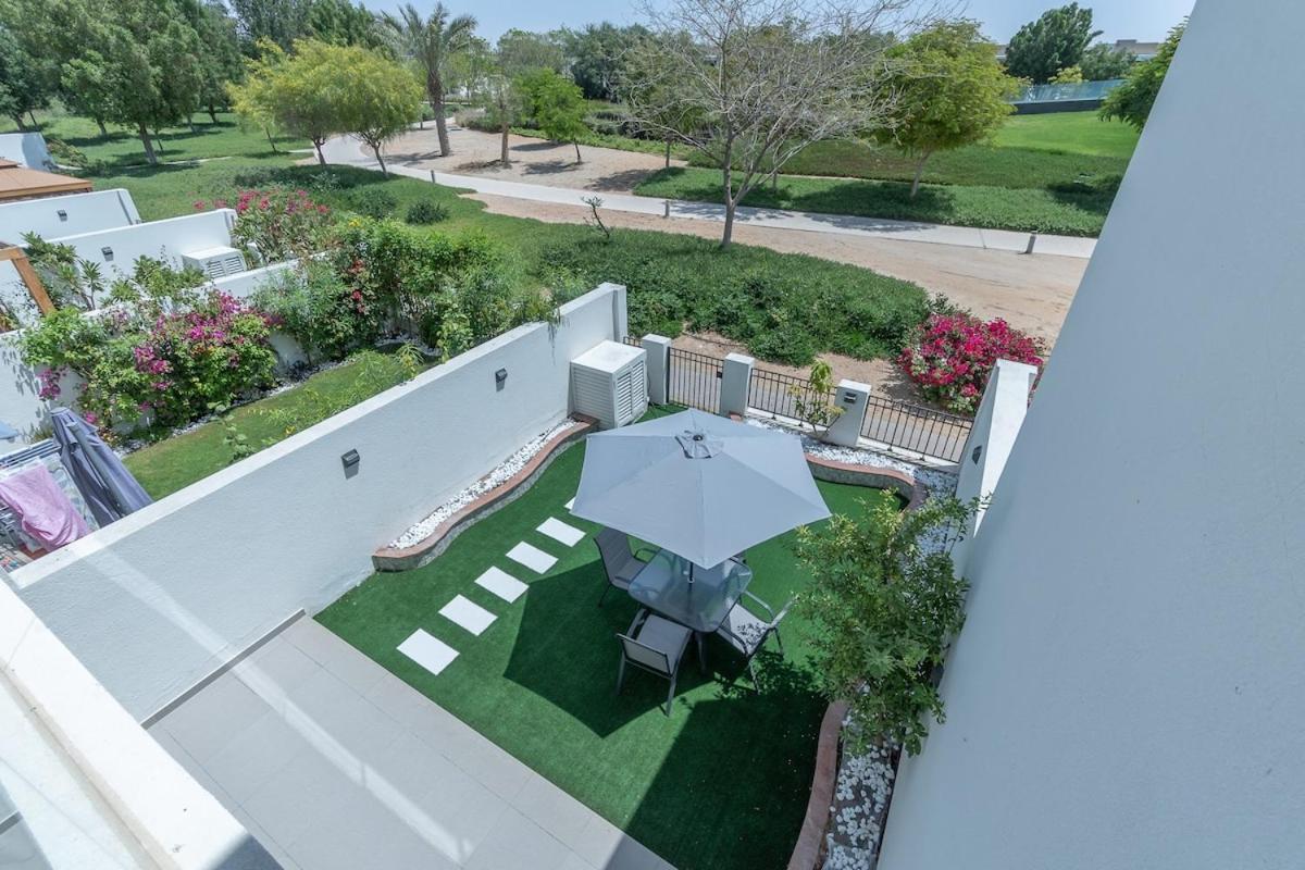 Cozy Stylish 3-bedroom At Damac Hills With Golf Course View