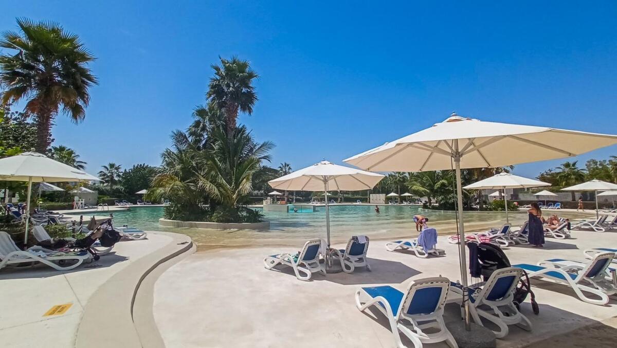 Cozy Stylish 3-bedroom At Damac Hills With Golf Course View