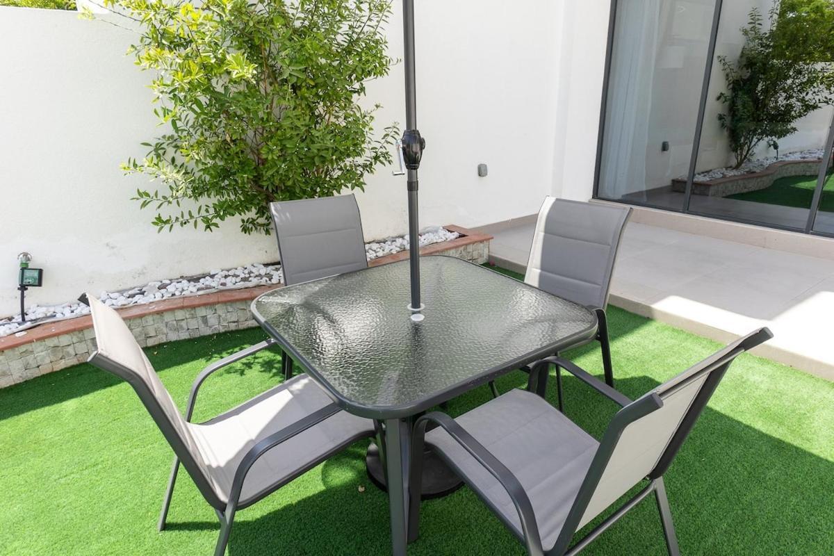 Cozy Stylish 3-bedroom At Damac Hills With Golf Course View Apartment Dubai