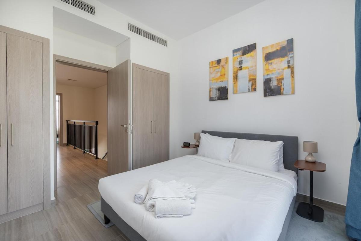 Cozy Stylish 3-bedroom At Damac Hills With Golf Course View Dubai