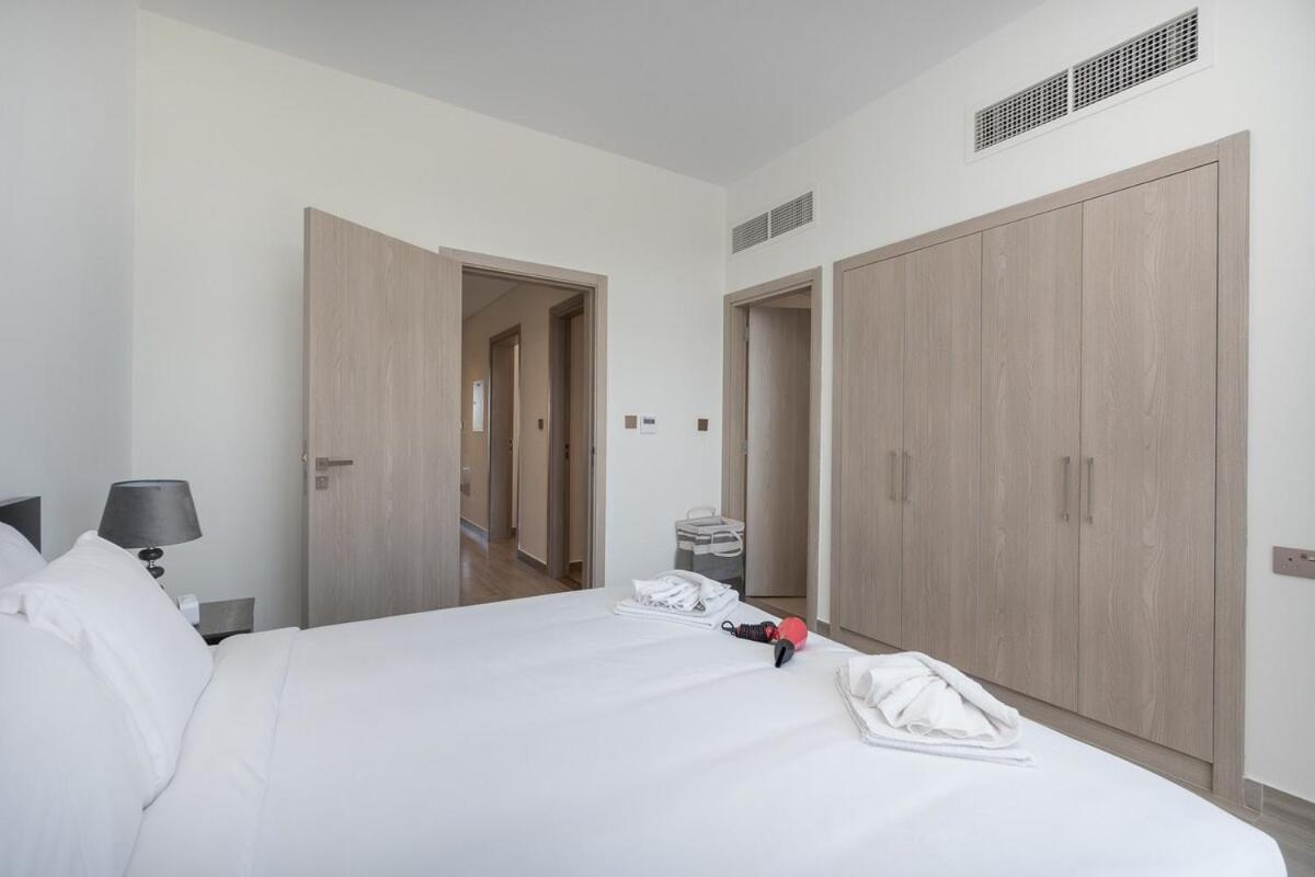 Apartment Cozy Stylish 3-bedroom At Damac Hills With Golf Course View Dubai