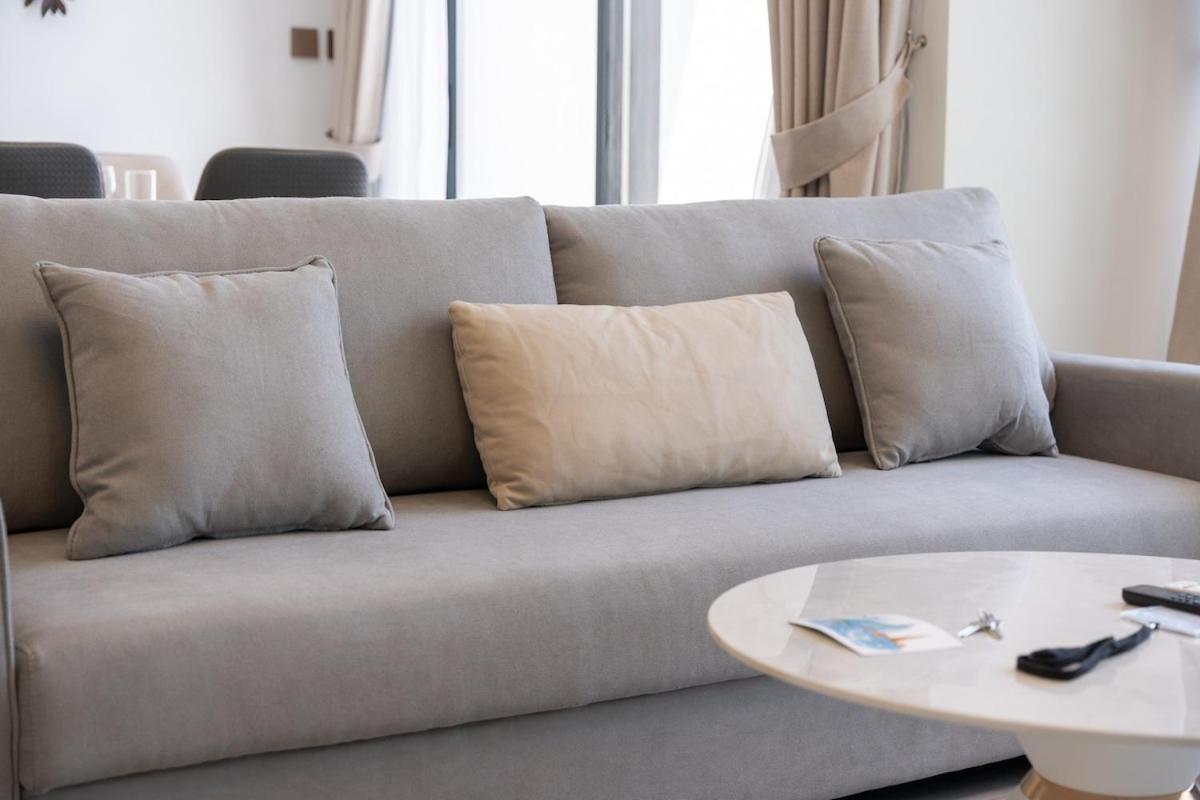 Cozy Stylish 3-bedroom At Damac Hills With Golf Course View *