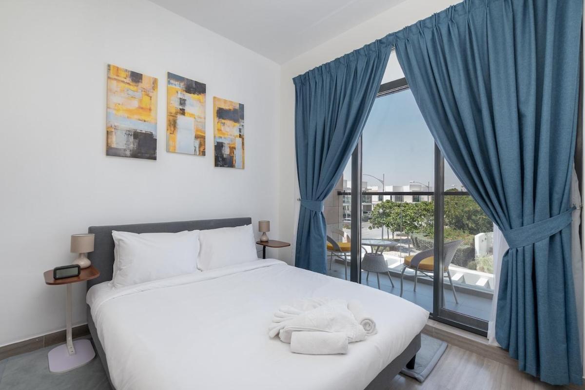 Cozy Stylish 3-bedroom At Damac Hills With Golf Course View * Dubai